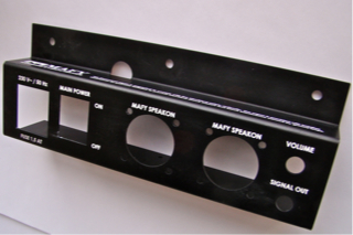 Lasermärkt panel i anodiserad aluminium